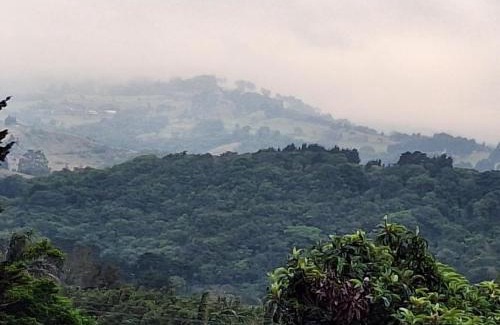 Roble Ski Chalet | Casa Luna Poás Costarica