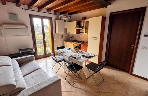 Formigine Apartment | Casa Lupo - Complete apartment with 4 beds and private parking.