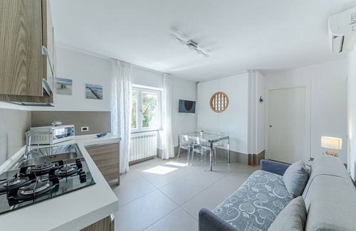 Pozzuoli House | Casa Mare & Relax - with sea view and Temple of Serapis