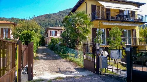 Maccagno Apartment | Casa Mariarosa