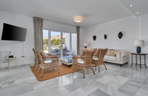 Velilla-Taramay House | Casa Mariposa