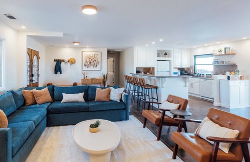 Joshua Tree House | Casa Milagros 5BR Pool Game Room Hot tub AC Desert views Sleeps 12
