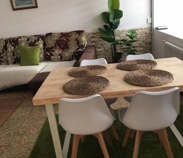 Cee House | Casa Mirra