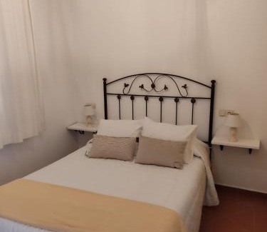 Zahara de la Sierra House | Casa Montaur Zahara de la Sierra