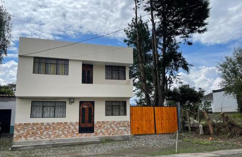 Otavalo Cabin | Casa Museo - Naturaleza y Tradición
