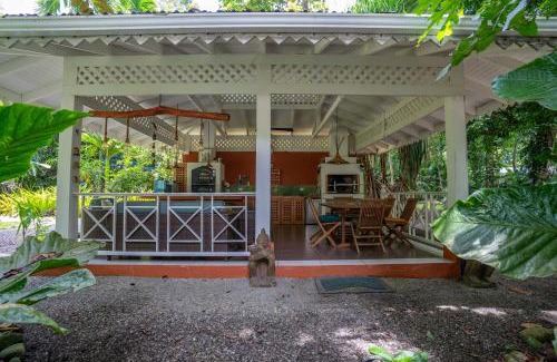 Manzanillo House | Casa Naranja