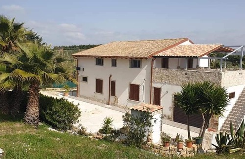 Borgo Bonsignore Apartment | Casa Nettuno in Villa Marisa