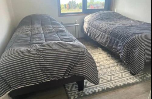 Pucon House | Casa nueva en country pucon con piscina y quincho compartido con casa gemela