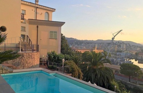 La Spezia House | Casa Nuria D: A modern and graceful studio apartment which faces the sun and the sea, with Free WI-FI.