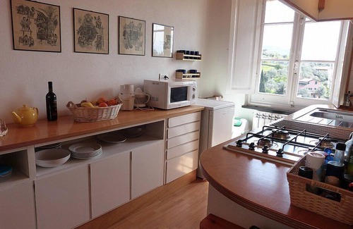Chiavari House | Casa Oleandro C: An elegant and welcoming apartment surrounded by the greenery, with Free WI-FI.