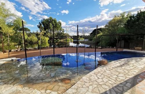 Las Jaras Villa | Casa Orilla el Lago