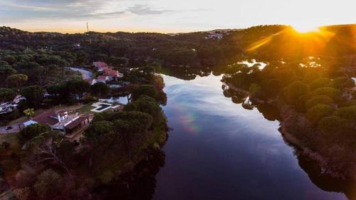 Las Jaras Villa | Casa Orilla el Lago