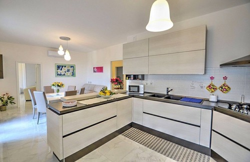 Scala Apartment | Casa Otis: Is a welcoming apartment in a quiet position, located on a hillside above the sea.