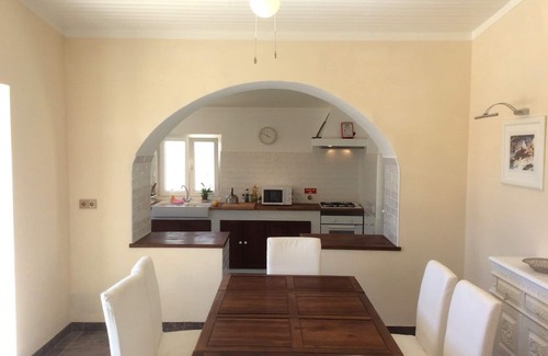 Figueira House | Casa Palmeira is a recently renovated 3 bedroom village cottage with pool