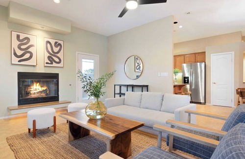 Bermuda Dunes Cottage | Casa Palmera by Avantstay Entertainer's Oasis w/Guesthouse