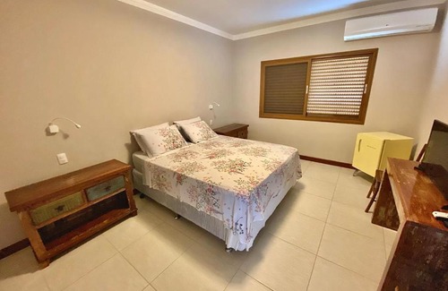 Guaeca House | Casa particular na praia de Guaecá