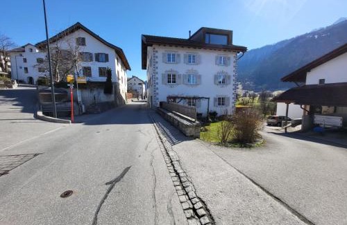 Sagogn Apartment | Casa Pasternaria Sleeps 8 Hiking and MTB close to Laax