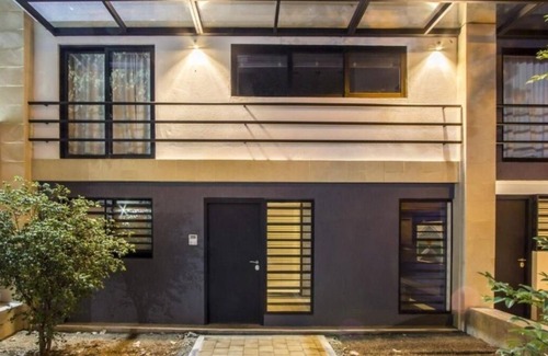 Laureles - Estadio Apartment | Casa Patio 101 Elegant 3-bedroom apt. with jacuzzi