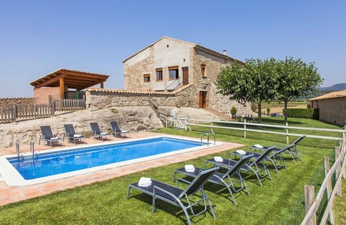 Sagas House | Casa Pau - Lovely Catalan limestone villa in private surroundings with pool
