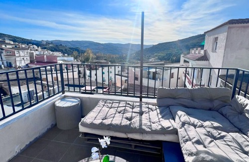 Cadiar House | Casa Peggy - Rustic Rural Townhouse with Hot Tub