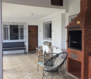 Balneario Gaivotas House | casa perto da praia, clima bom para descansar.