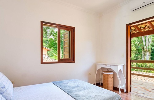 Portal das Artes House | Casa Petunia in Portal