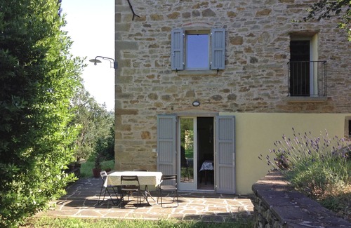 Anghiari Apartment | Casa Piccina - Nestling among tall cypresses, ancient oaks and… silence