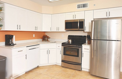 Fort Myers Beach Condo | Casa Playa #103 Beach Front "Tide's Whisper" - Pet Friendly