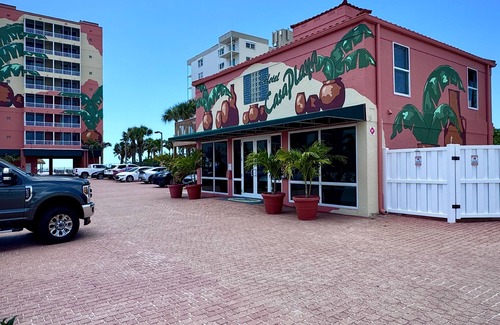 Fort Myers Beach Condo | Casa Playa #103 Beach Front "Tide's Whisper" - Pet Friendly