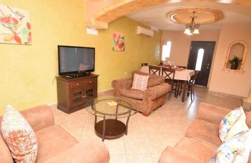 Primera Seccion House | Casa PortoBello - Intown home!