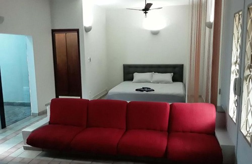 Uberaba House | Casa próximo à UNIUBE, Aeroporto e hospitais - Até 05 pessoas