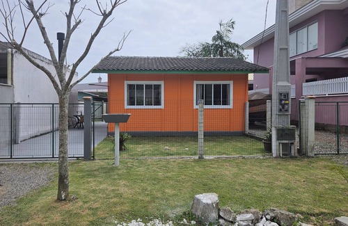 Ubatuba Apartment | Casa Praiana 350m do Forte Marechal & Mar CC5002