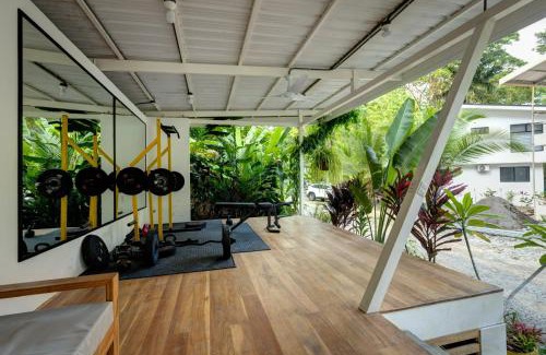 Punta Uva Villa | Casa Presidente (5 bed/5 bath/AC/infinity pool)