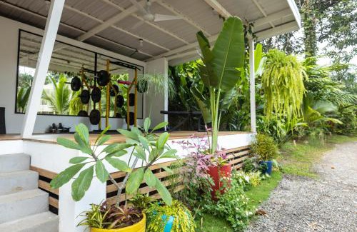 Punta Uva Villa | Casa Presidente (5 bed/5 bath/AC/infinity pool)