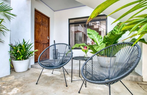 Limon House | Casa Razas II - An Intimate Haven for Two