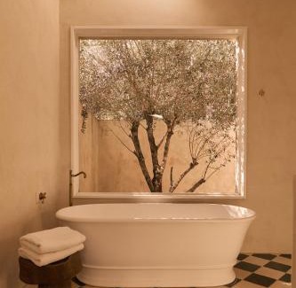 Eumundi Hotel | Casa Renoir