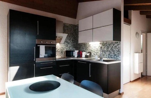 Astano Apartment | Casa Rogoria - Intimo rifugio con terrazza e caminetto