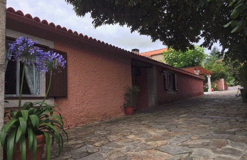 Carcacia Cottage | CASA ROMEO housing in typical Galician architecture