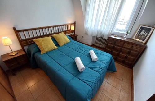 Barco De Avila House | Casa Rural Alameda con chimenea y jardín