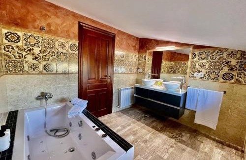 Castillo de Locubin House | Casa Rural Alfavila