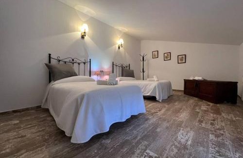 Castillo de Locubin House | Casa Rural Alfavila