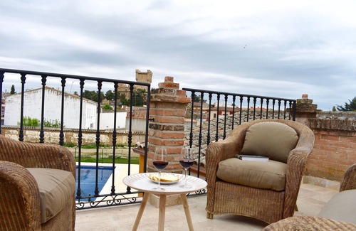 Guadamur House | Casa Rural de Ancos is a luxury urban estate of more than 400 m2