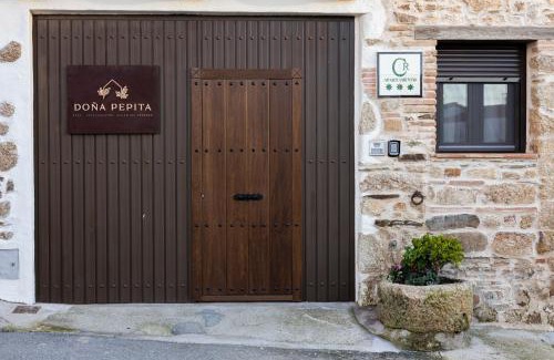 Villar del Pedroso Apartment | Casa Rural Doña Pepita