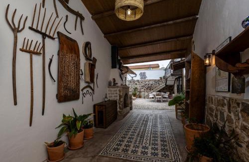 Villar del Pedroso Apartment | Casa Rural Doña Pepita