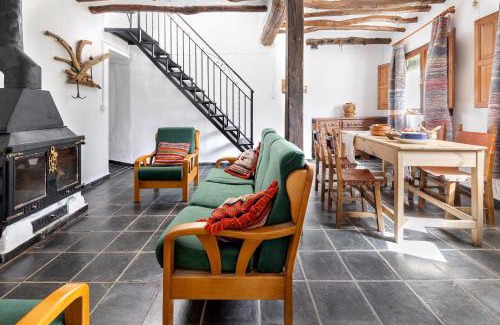 Trevelez House | Casa rural El Fuerte de Atabuey