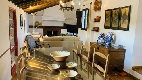 Setenil de las Bodegas House | Casa Rural Faltriquera Setenil