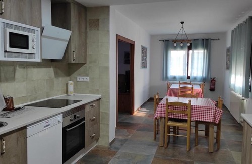 Navatrasierra House | Casa rural La Colmena del Geoparque