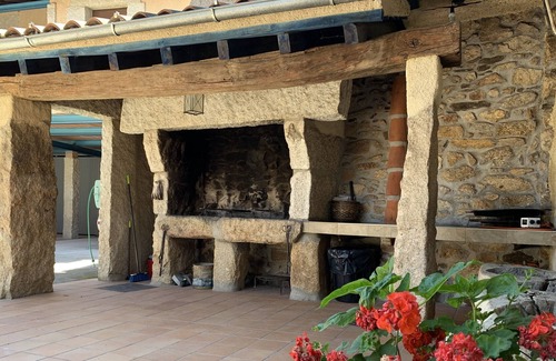 Villar de Ciervo Cottage | Casa Rural La Vertedera with private pool especially for groups and families with children