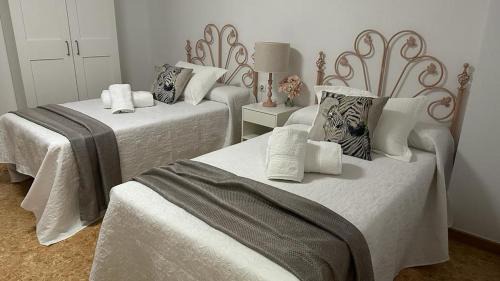 Herrera del Duque House | Casa Rural Las Camelias