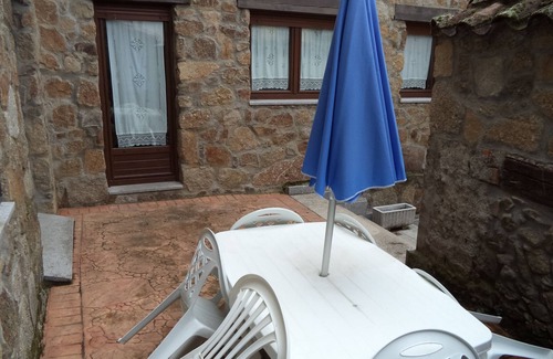 Valdesangil Cottage | Casa Rural LOS Tejados Cerca de la Estacion de Esqui de La Covatilla!